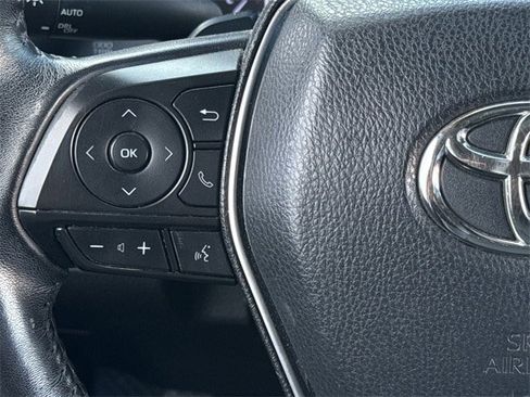 Used 2020 Toyota Camry SE image 13