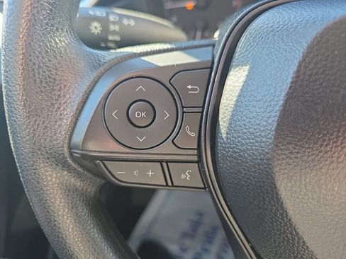 Used 2025 Toyota Corolla LE image 20