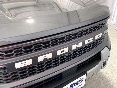 Used 2025 Ford Bronco Sport Badlands image 7