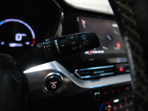 Used 2022 Kia Niro EX w/ Cold Weather Package image 37