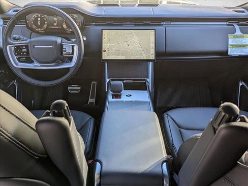 New 2025 Land Rover Range Rover SE image 16