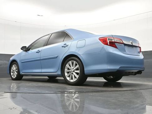 Used 2013 Toyota Camry XLE w/ Leather Pkg FWD image 14