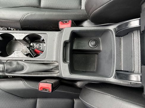 Used 2016 Volkswagen Golf Limited Edition image 20