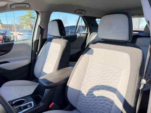 Used 2019 Chevrolet Equinox LS image 13