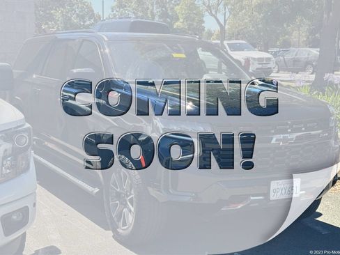 Used 2024 Chevrolet Suburban Z71 w/ Luxury Package AWD/4WD image 1