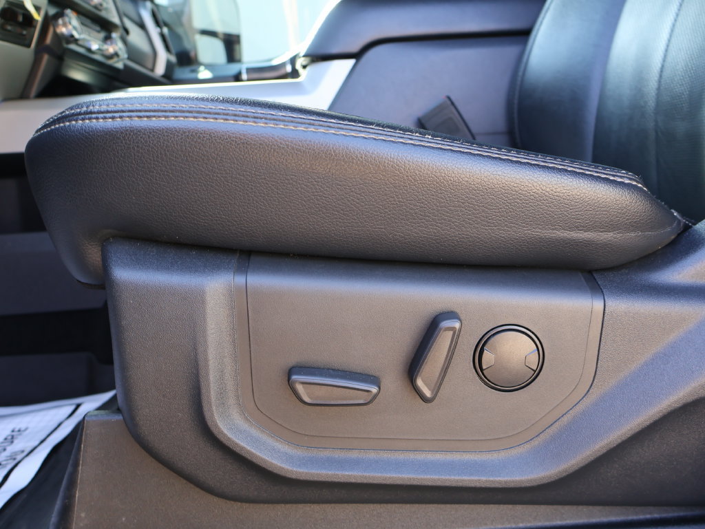 Used 2022 Ford F250 Lariat w/ Tremor Off-Road Package AWD/4WD image 16