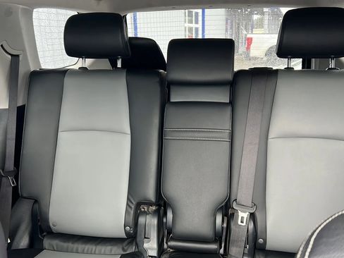 Used 2018 Toyota 4Runner SR5 Premium AWD/4WD image 16