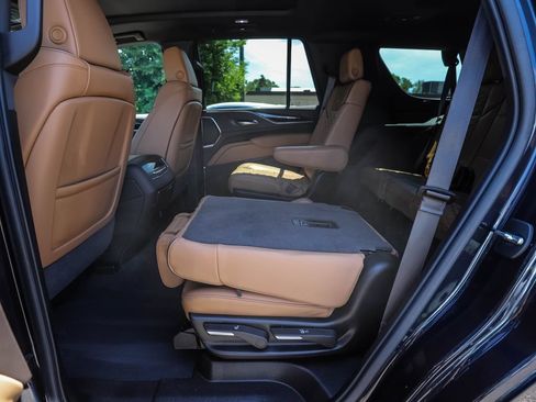 Used 2023 Cadillac Escalade Sport w/ Touring Package AWD/4WD image 25