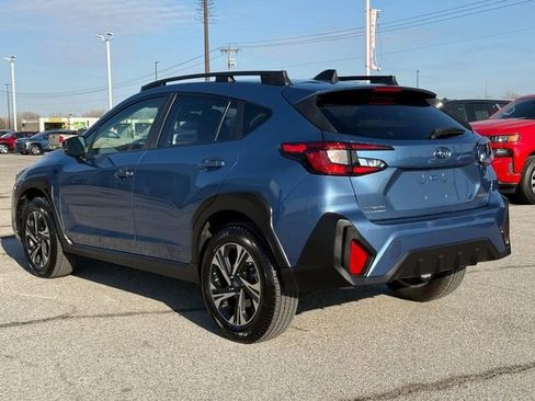 Used 2024 Subaru Crosstrek 2.0i Premium image 3