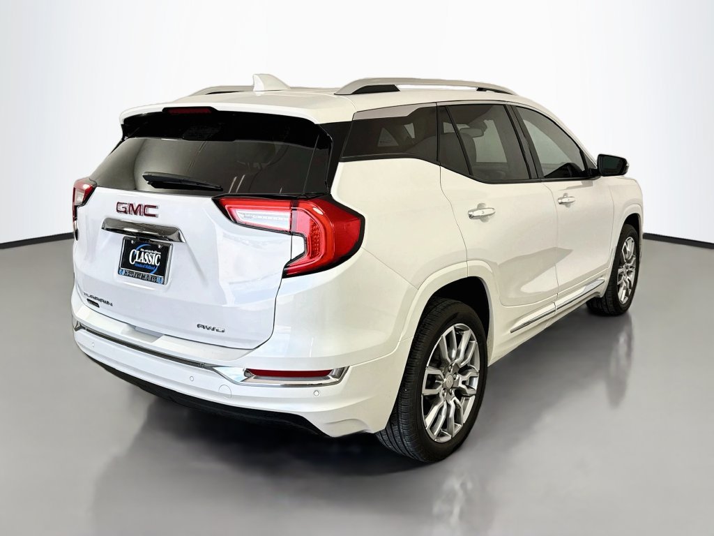 Used 2023 GMC Terrain Denali AWD/4WD image 7