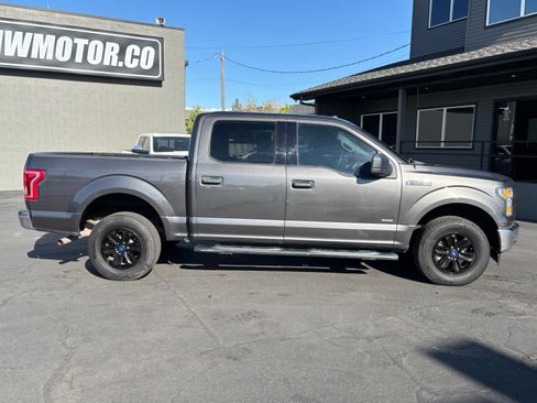 Used 2017 Ford F150 XLT AWD/4WD image 5