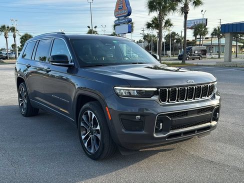 Used 2022 Jeep Grand Cherokee L Overland w/ Luxury Tech Group IV AWD/4WD image 8