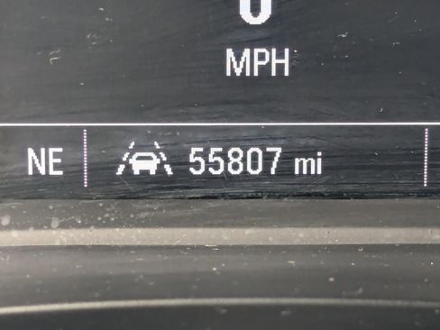 Used 2023 Chevrolet Traverse LT image 33