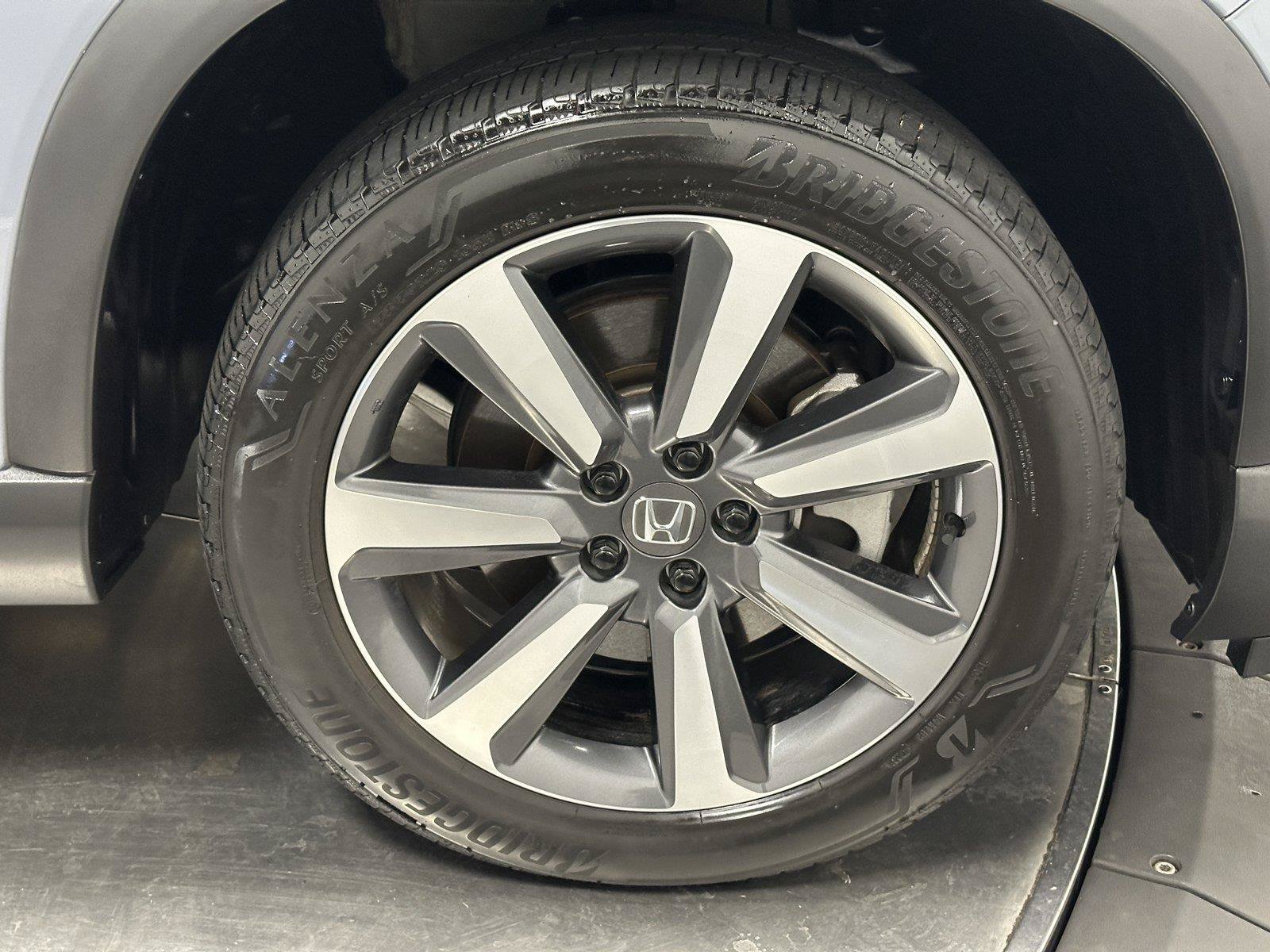 Certified 2024 Honda Pilot Touring image 17