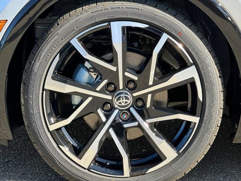 New 2026 Toyota Prius Plug-In Hybrid FWD image 33