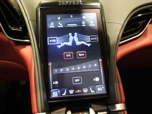 Used 2025 Ferrari Roma Spider image 33