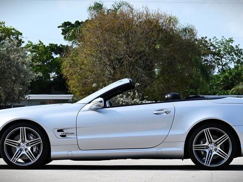 Used 2011 Mercedes-Benz SL 63 AMG image 6