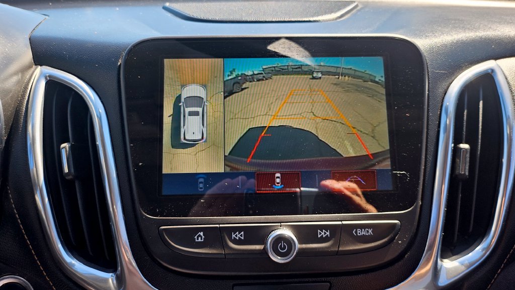 Used 2018 Chevrolet Equinox Premier FWD image 36