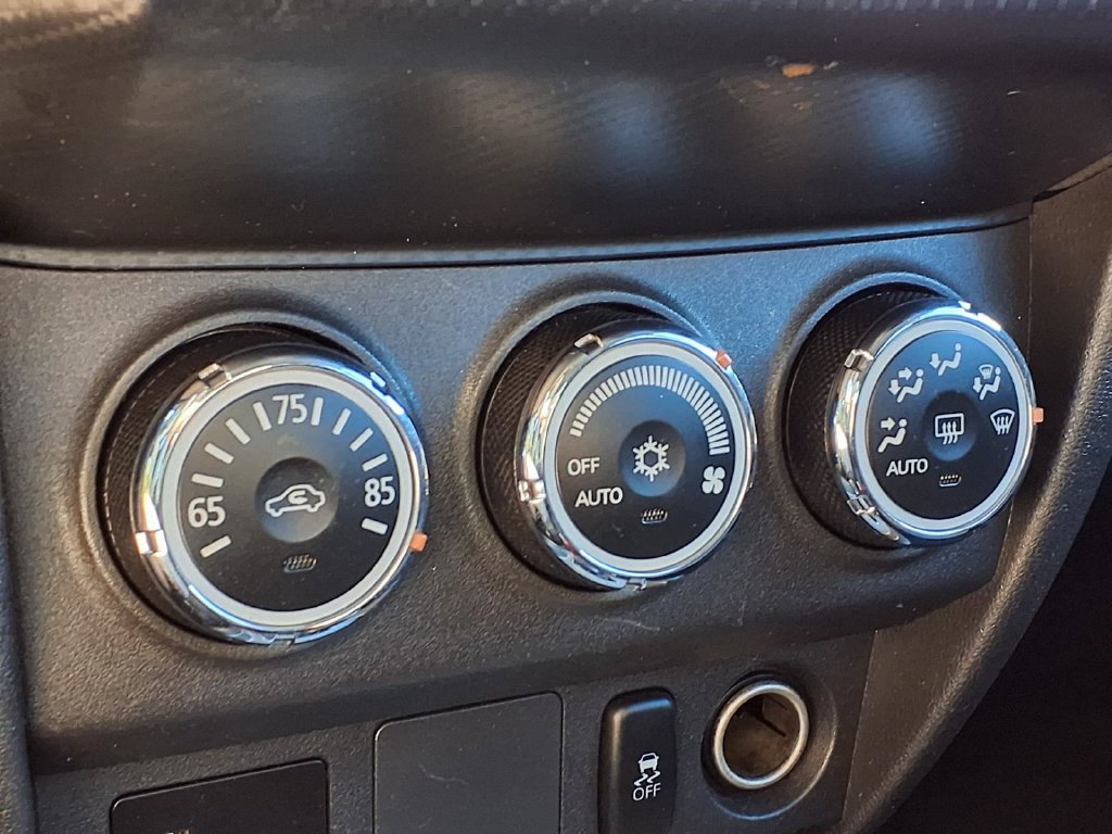 Used 2018 Mitsubishi Outlander Sport ES FWD image 16