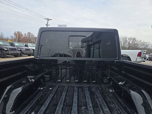 Used 2021 Jeep Gladiator Overland w/ Popular Equipment Package image 29