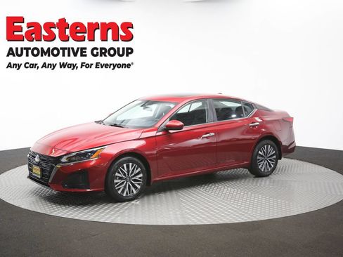 Used 2023 Nissan Altima 2.5 SV w/ SV Premium Package AWD/4WD image 58