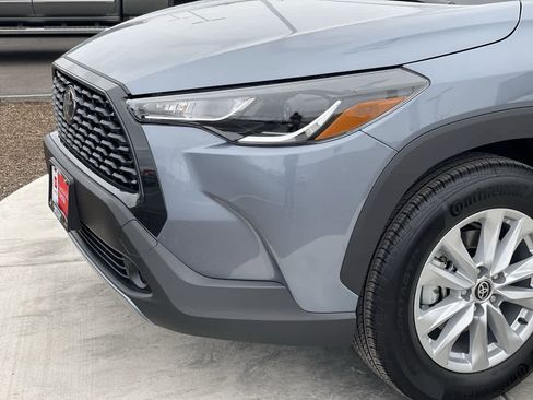 Used 2023 Toyota Corolla Cross LE image 27
