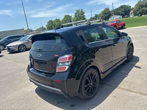 Used 2019 Chevrolet Sonic Premier FWD image 9