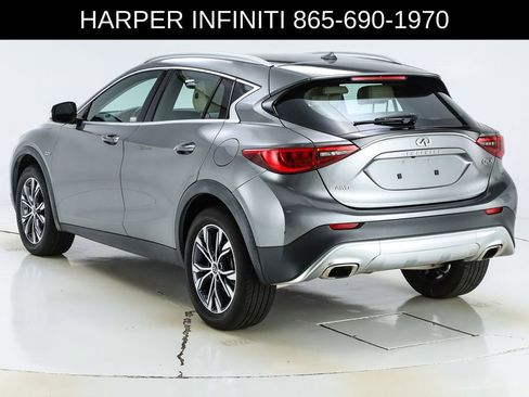 Used 2018 INFINITI QX30 AWD image 8