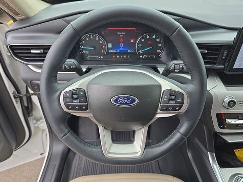Certified 2023 Ford Explorer XLT w/ Equipment Group 202A AWD/4WD image 16