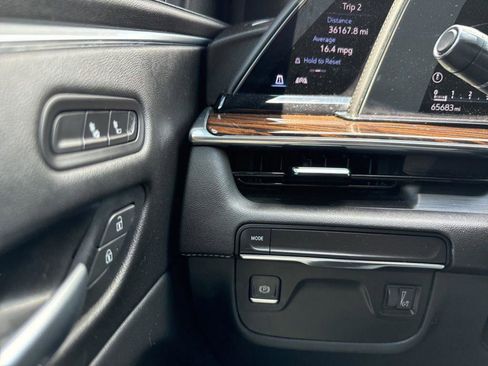 Used 2021 Cadillac Escalade Luxury RWD image 26