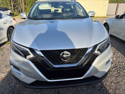 Used 2022 Nissan Rogue Sport SL w/ Premium Package AWD/4WD image 2