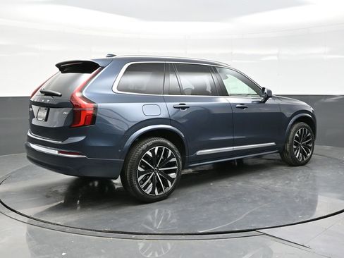 New 2026 Volvo XC90 B6 Plus w/ Protection Package Premier image 7