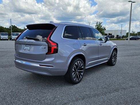 New 2026 Volvo XC90 B5 Plus image 7