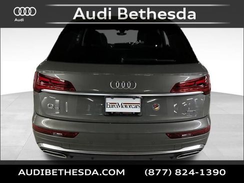 Used 2023 Audi Q5 2.0T Premium w/ Convenience Package image 6