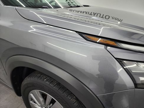 Used 2025 Nissan Pathfinder SV image 24