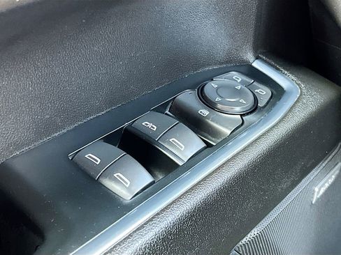 Used 2024 Chevrolet Silverado 1500 LT Trail Boss w/ Convenience Package II AWD/4WD image 18