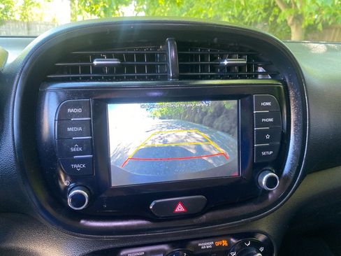 Used 2021 Kia Soul S FWD image 14