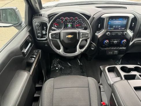 Used 2022 Chevrolet Silverado 1500 LT AWD/4WD image 11