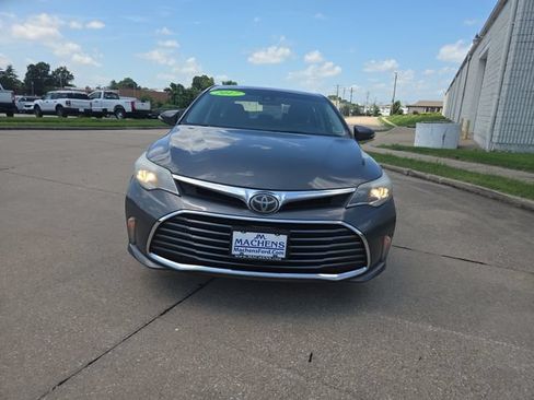 Used 2017 Toyota Avalon XLE FWD image 8