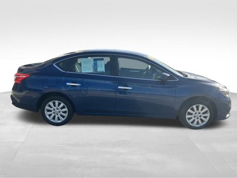 Used 2019 Nissan Sentra S image 11