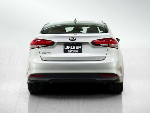Used 2018 Kia Forte LX FWD image 5