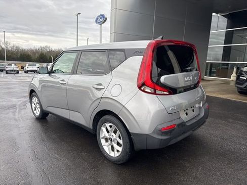 Used 2022 Kia Soul LX w/ Technology Package image 6