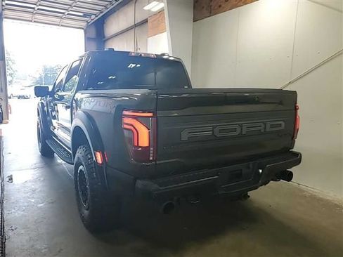 Used 2024 Ford F150 Raptor AWD/4WD image 17