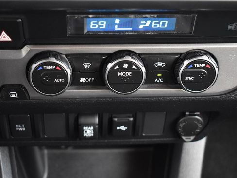 Used 2023 Toyota Tacoma SR5 w/ Technology Package image 9