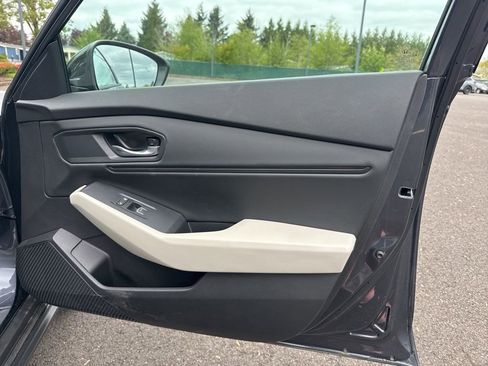 Used 2025 Honda Accord SE image 25