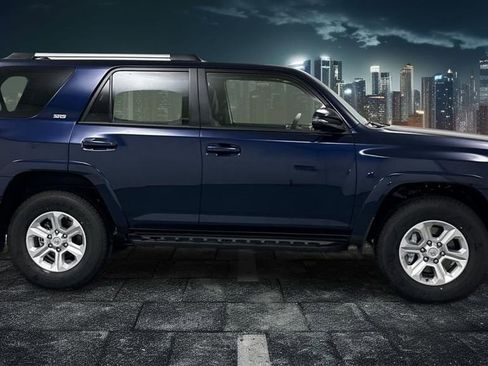 Used 2024 Toyota 4Runner SR5 Premium w/ Moonroof Package image 4
