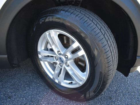 Used 2021 Ford Explorer XLT w/ Equipment Group 202A RWD image 46