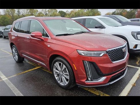 Certified 2025 Cadillac XT6 Premium Luxury w/ Platinum Package image 5