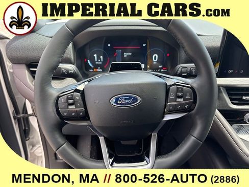 New 2026 Ford Explorer Platinum w/ LUX Leather Package AWD/4WD image 17
