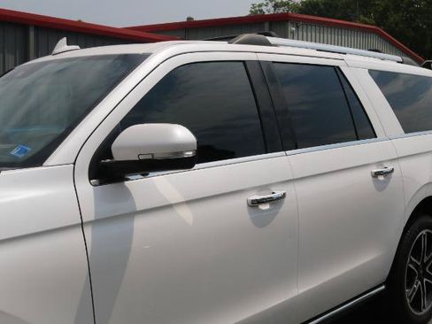 Used 2019 Ford Expedition Max Limited RWD image 4